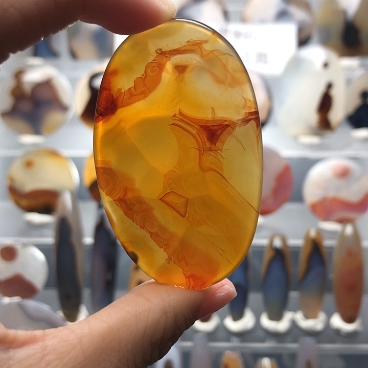 玛瑙/玉髓未镶嵌珠宝半成品700