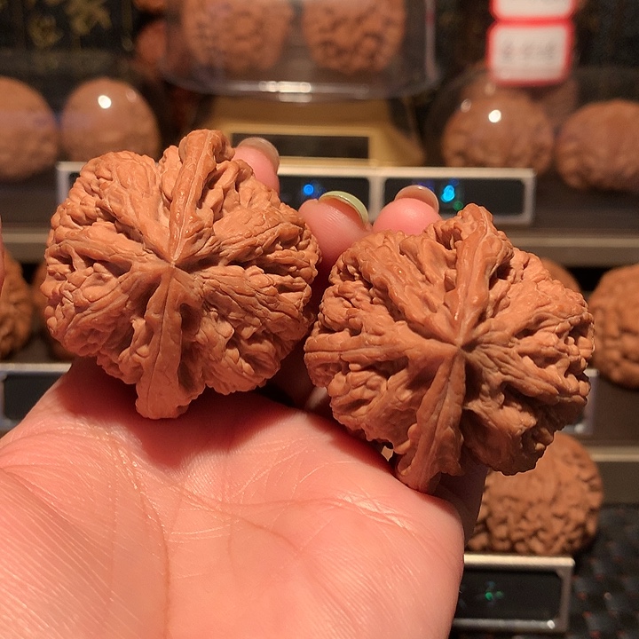 图***。文玩核桃把件粗筋