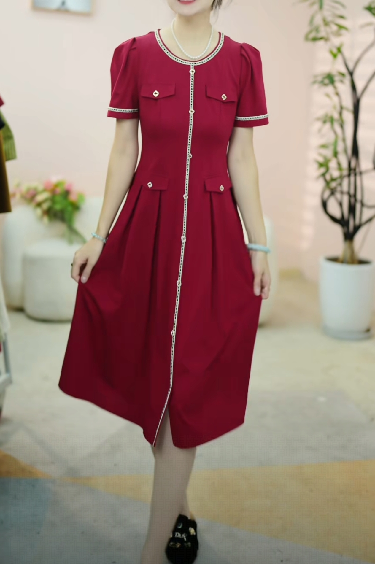 T1965简约圆领小香风收腰连衣裙新款赫本风高级感C9