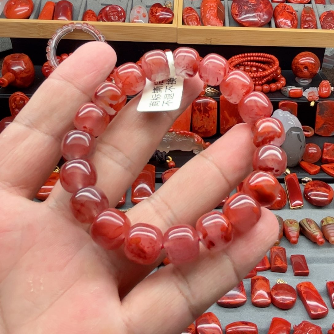 南红玛瑙手串未镶嵌