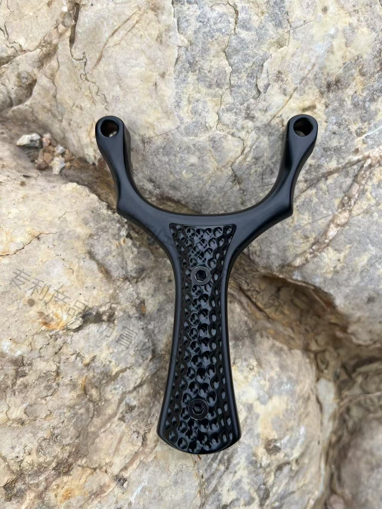 不锈钢材质户外高精度弹弓配加厚扁皮筋强力单卡眼镜蛇弹弓