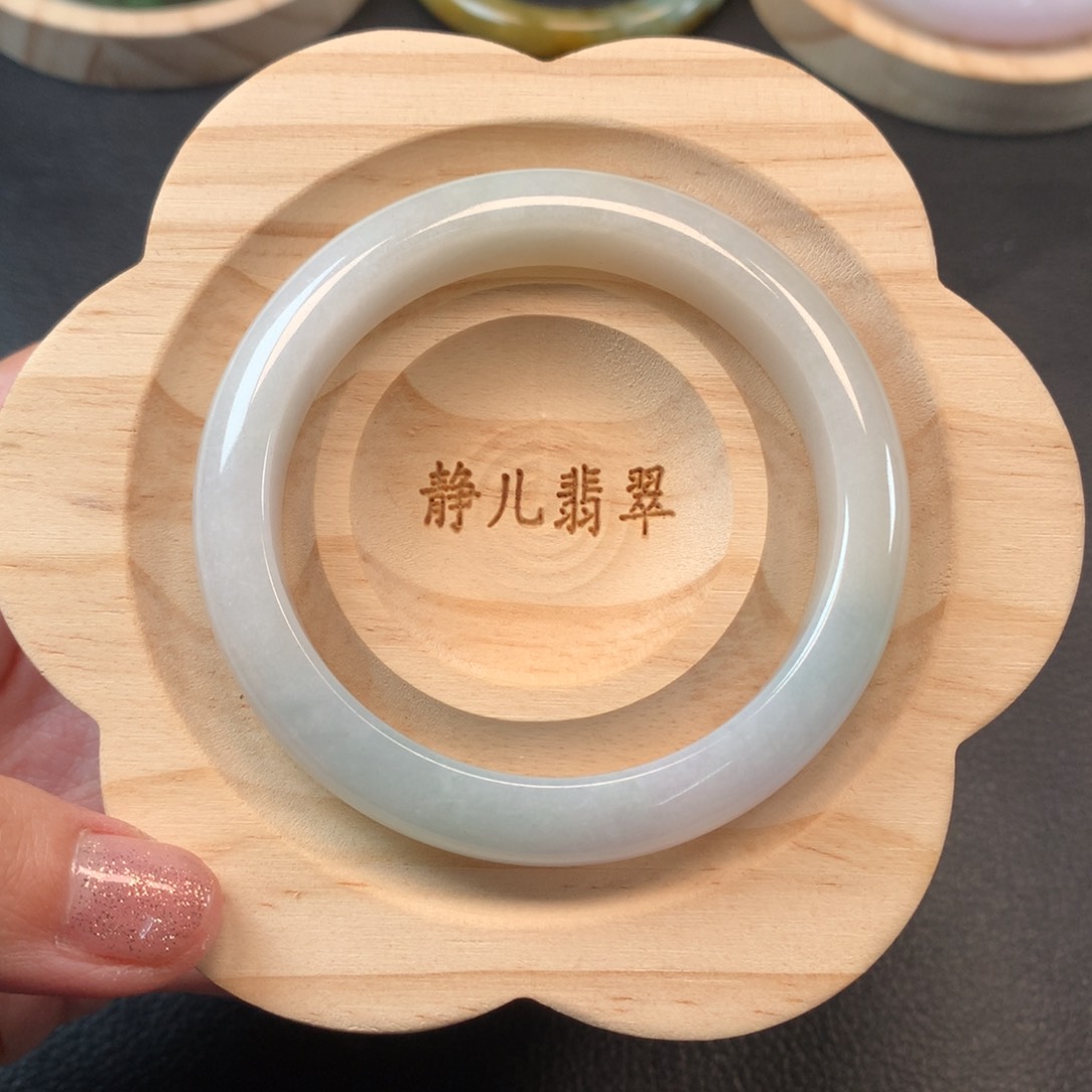 翡翠手镯未镶嵌53.8圈口
