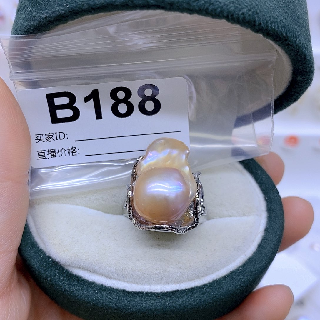 颈饰淡水珍珠未镶嵌