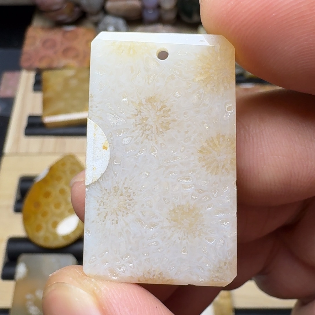 硅化玉未镶嵌纯天然色有机玉石保真色