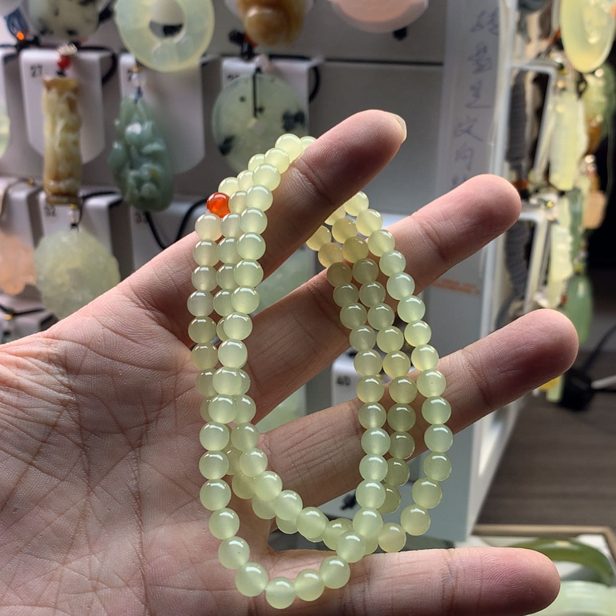 【闪购商品】蛇纹石玉颈饰未镶嵌