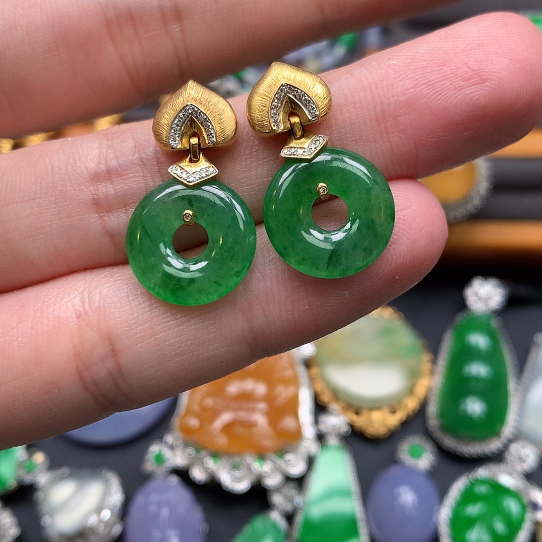 翡翠18K金镶嵌耳饰