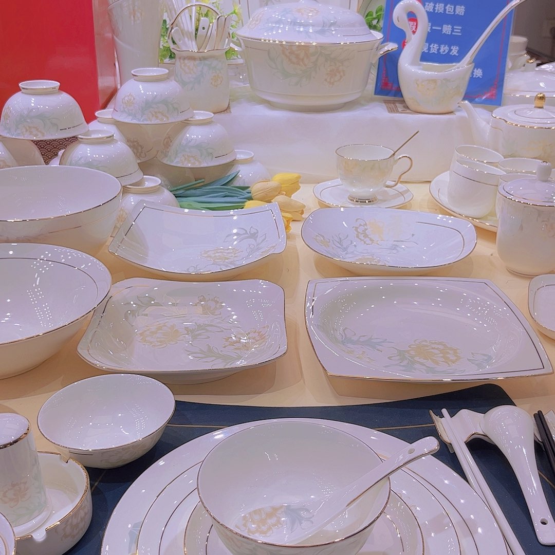 骨瓷描金清雅碗碟单拍