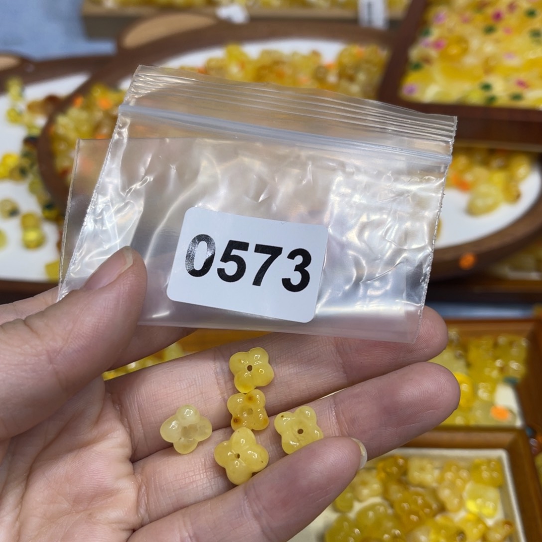 琥珀珠宝奇石未镶嵌