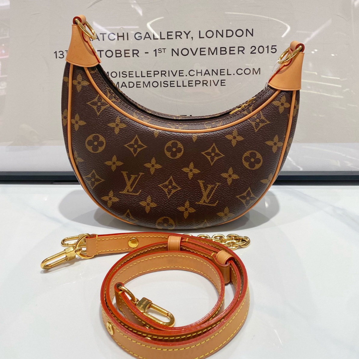 99新 LouisVuitton/路易威登 lv loop月亮（15310）