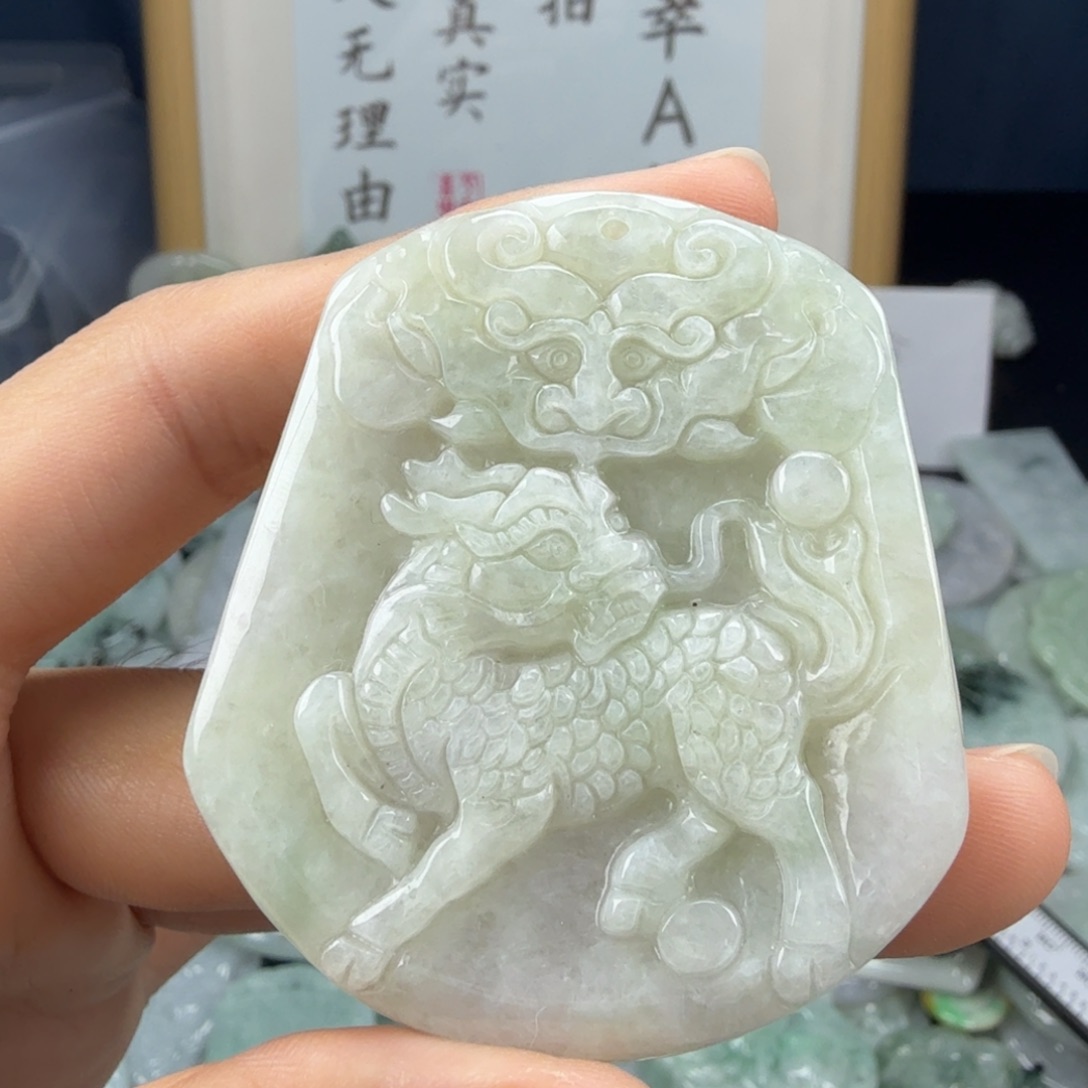 翡翠未镶嵌颈饰翡翠