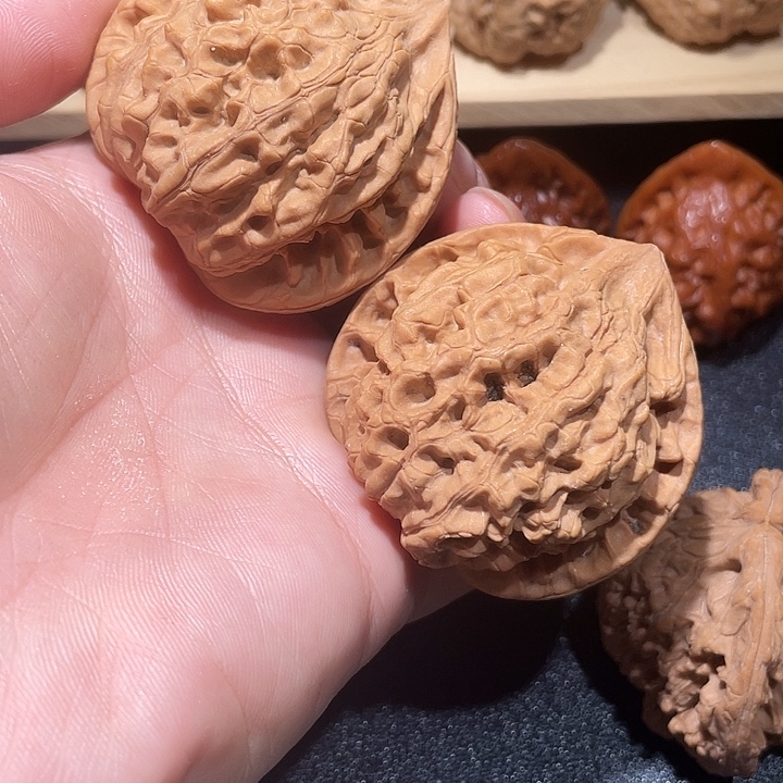 文玩核桃把件龙鼎