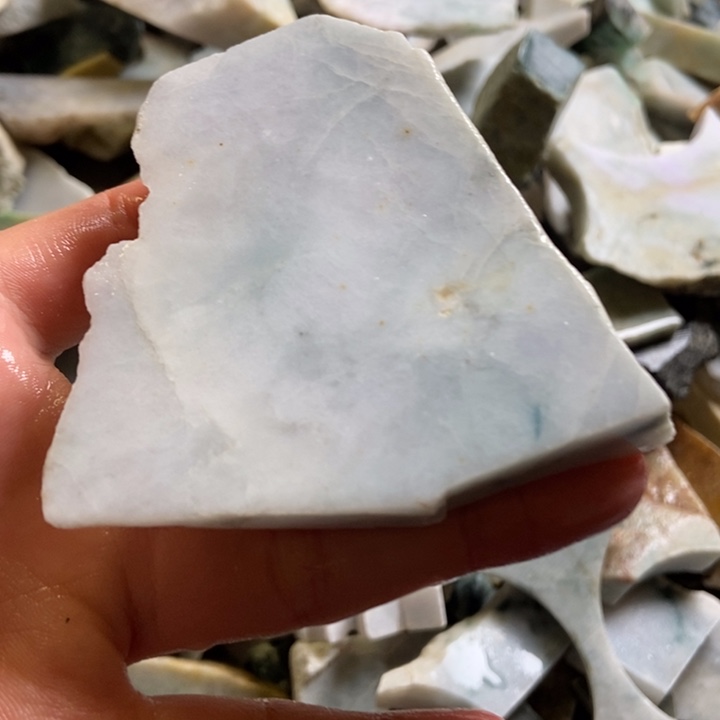 翡翠颈饰未镶嵌天然翡翠