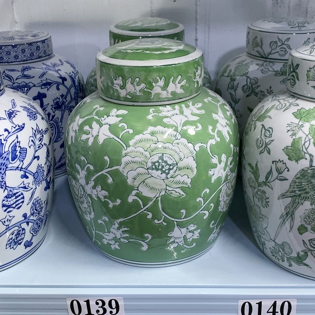 【闪购商品】摆件绿釉色储物罐瓷器………………………………