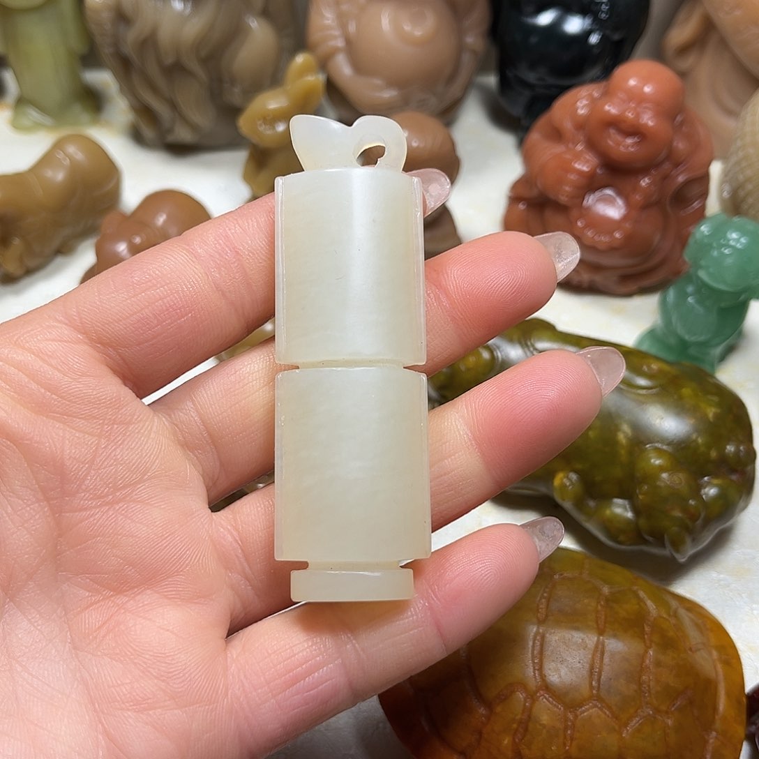 白玉菩提吊坠白玉菩提吊坠