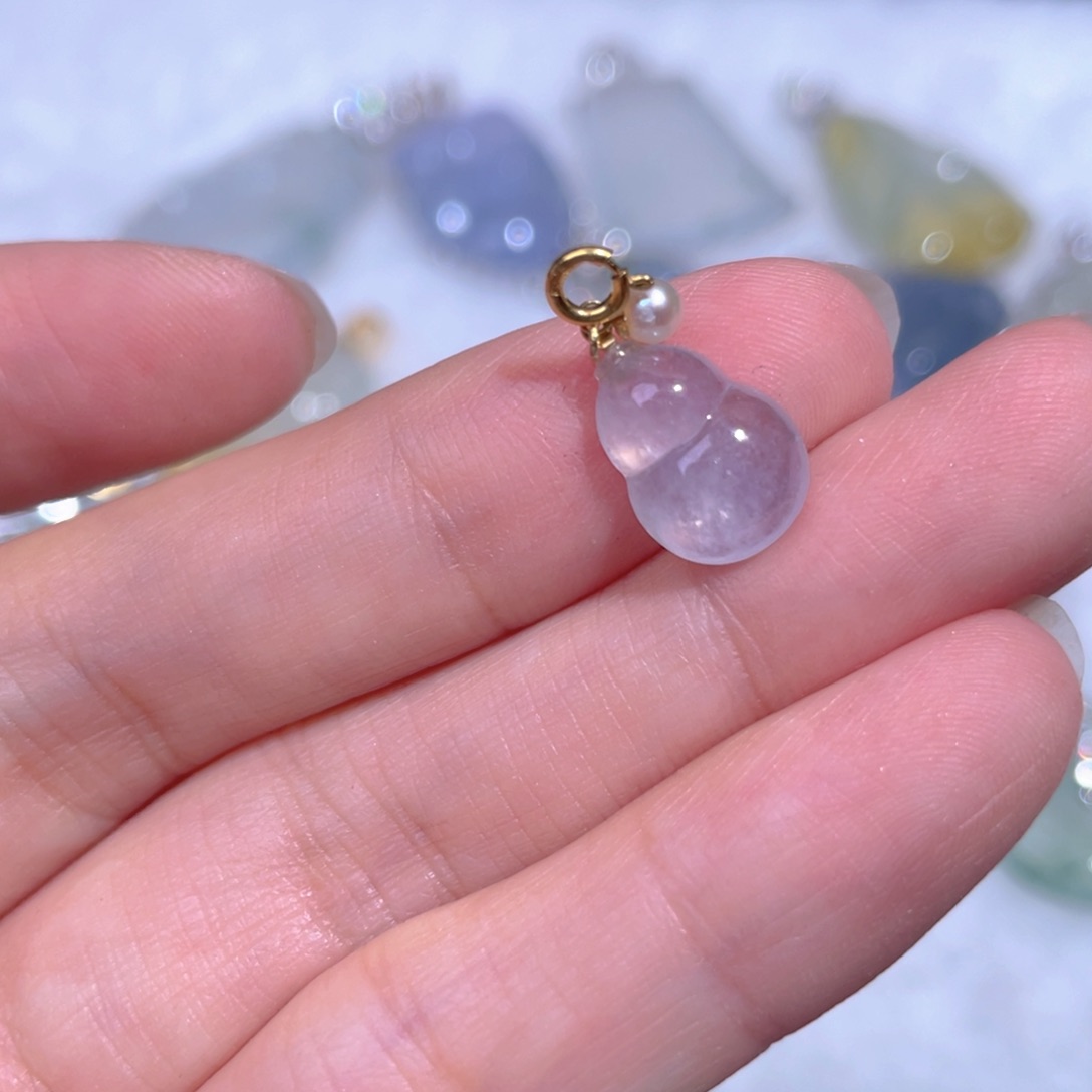 颈饰18K金镶嵌翡翠翡翠