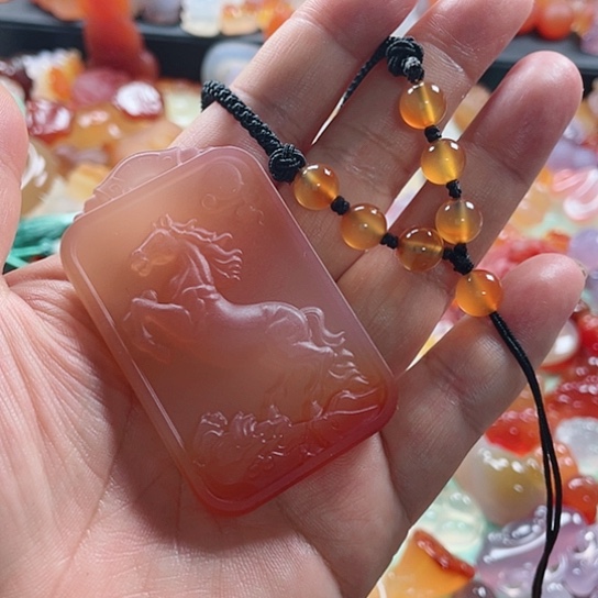 玛瑙/玉髓颈饰未镶嵌阿*