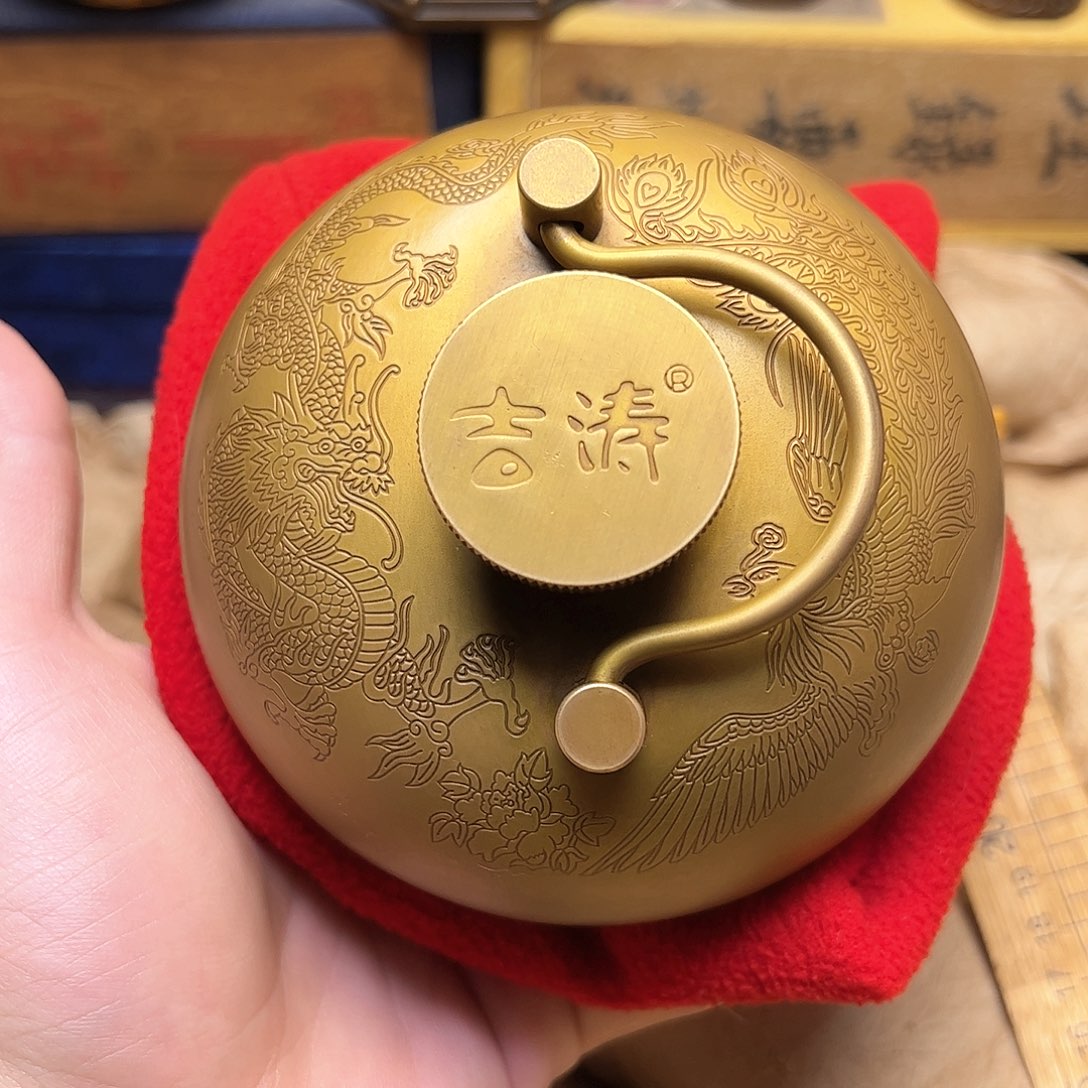 精美铜器点击下单