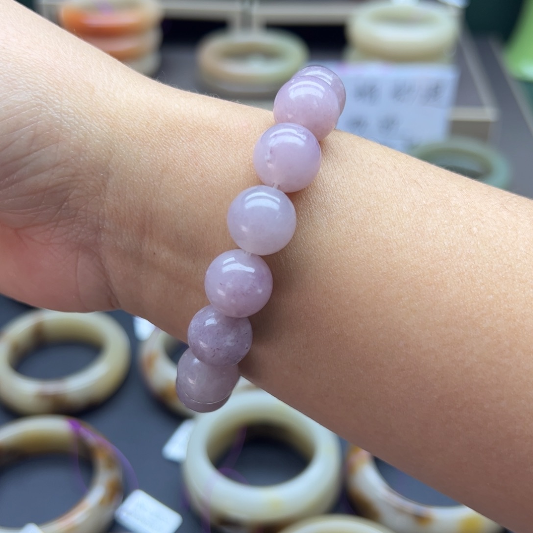 石英质玉（佘太翠）未镶嵌手镯