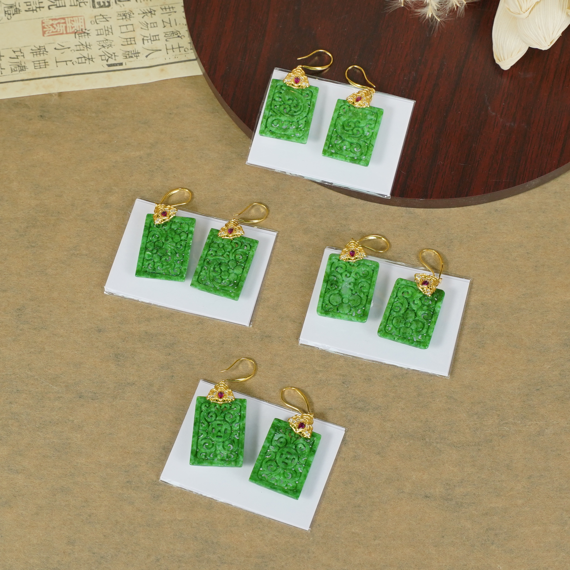 R*翡翠雕刻镂空方牌耳钩@HSG11112112@多样性发其一