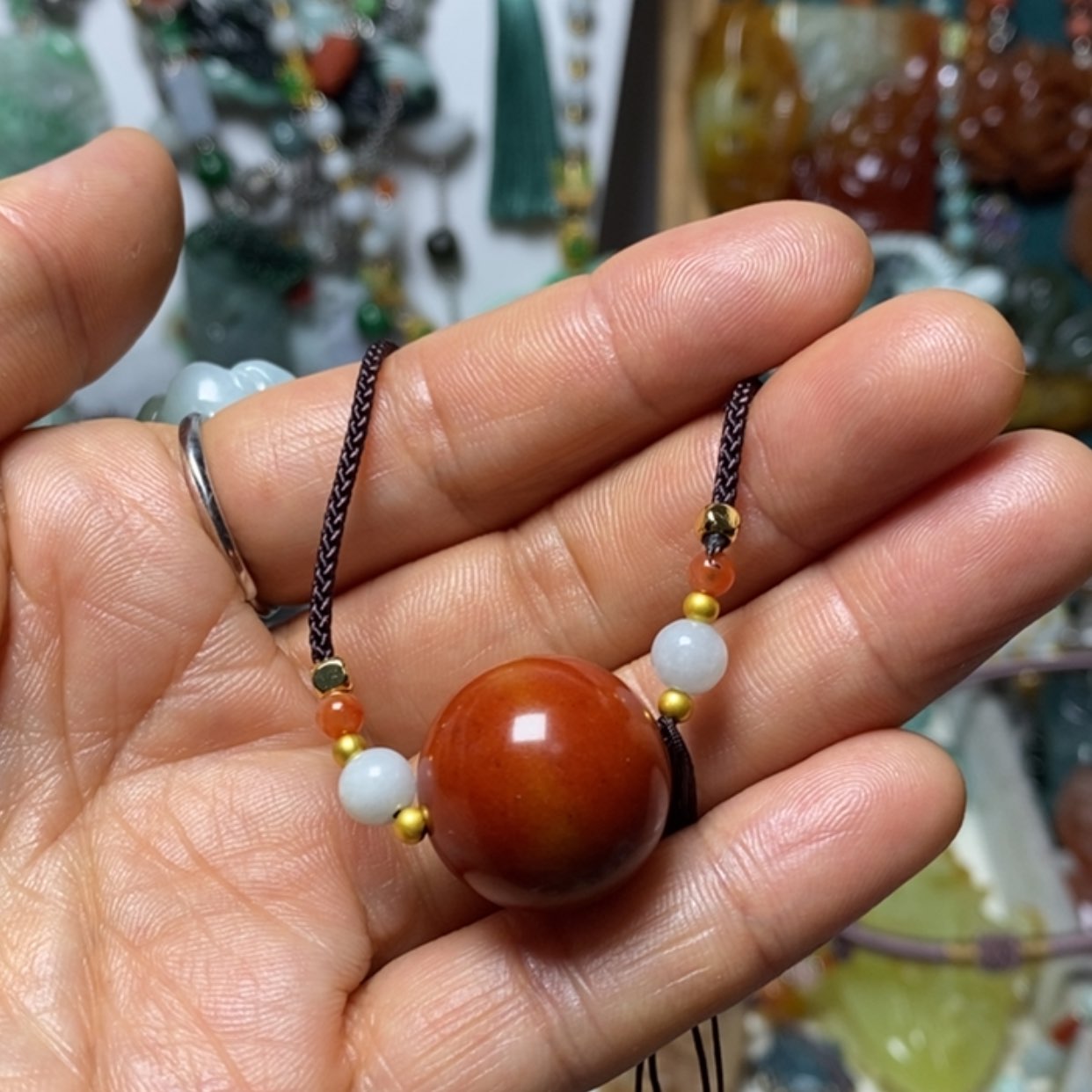 【闪购商品】翡翠吊坠(赠链)未镶嵌