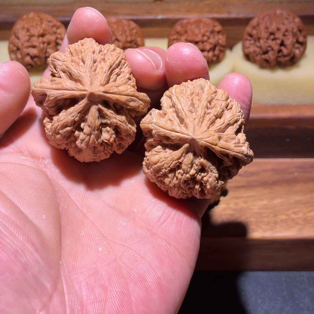 吊坠文玩核桃全品大丑粗筋