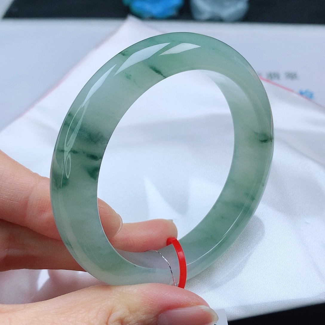 翡翠手镯未镶嵌55➕圈