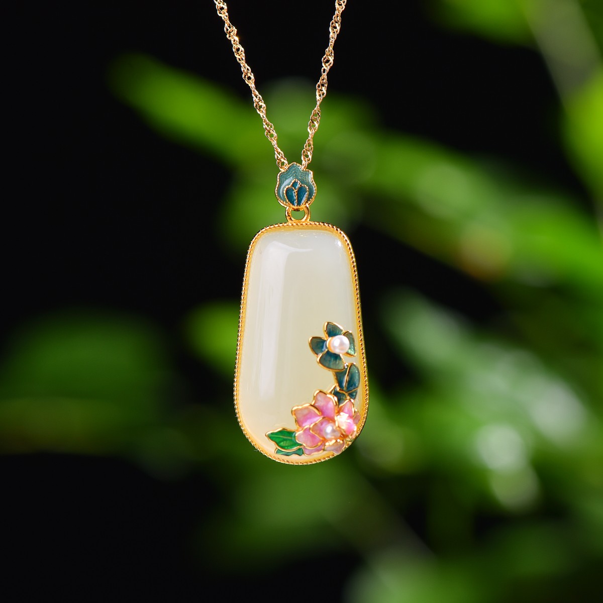 81号和田玉珐琅吊坠