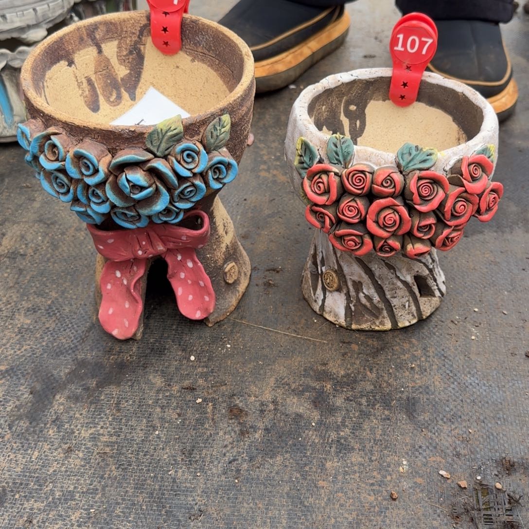 酥***肉64。 107。 花盆两个瑕