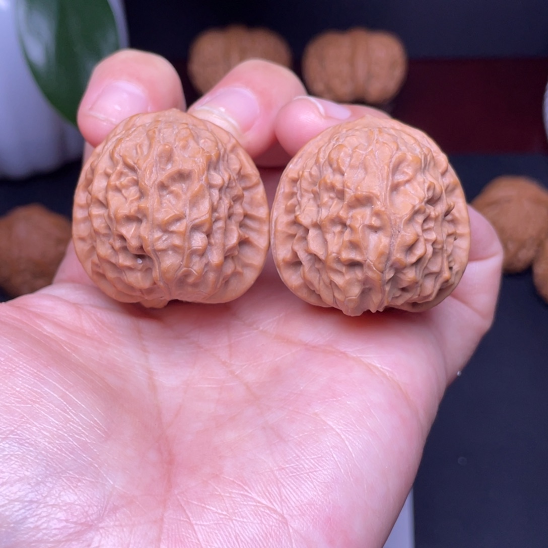 文玩核桃吊坠39肚全品原桩黄松峪元宝