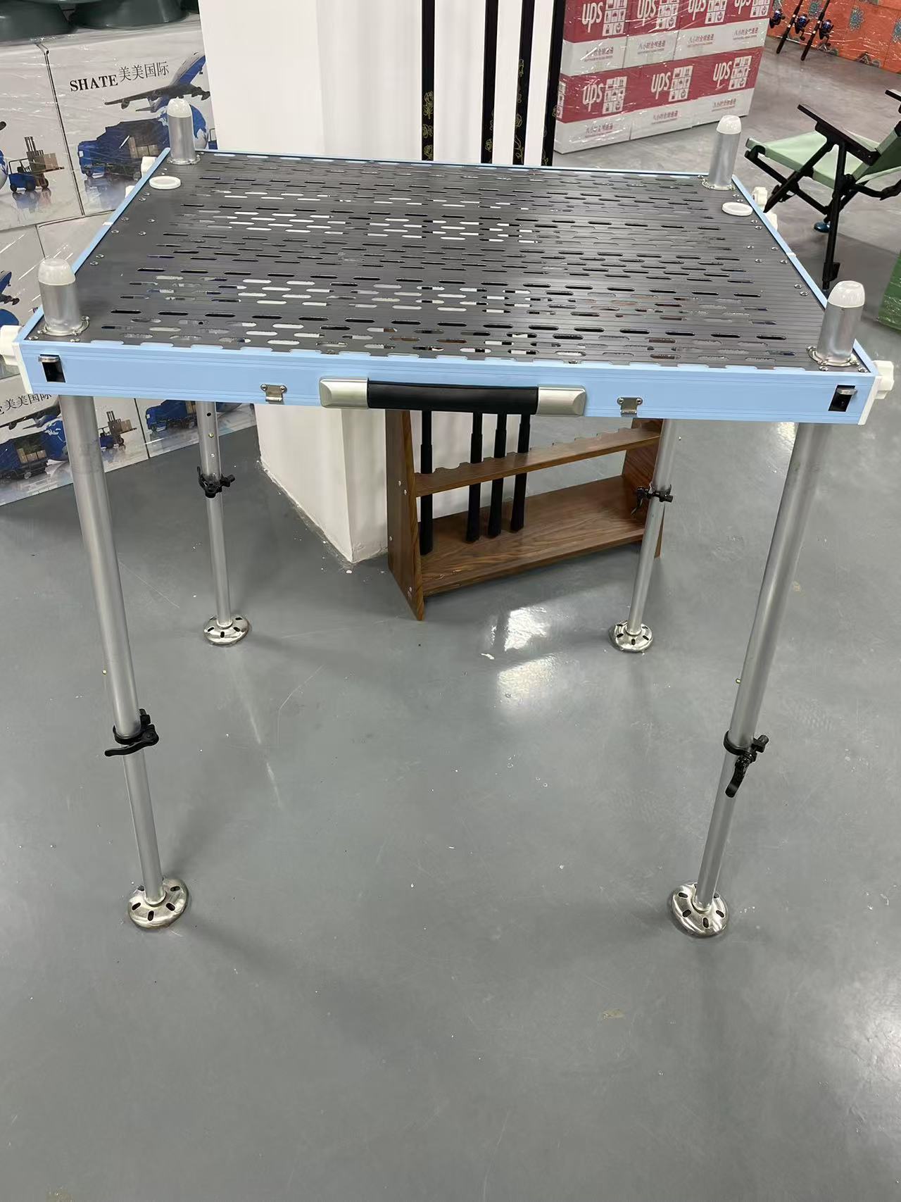 镂空超轻便多功能防滑伸降钓鱼台