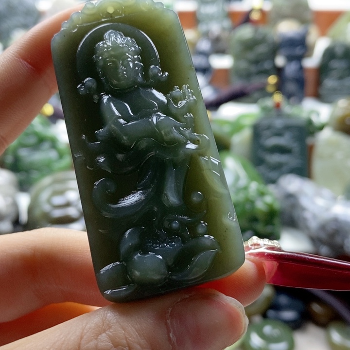 和田玉颈饰未镶嵌