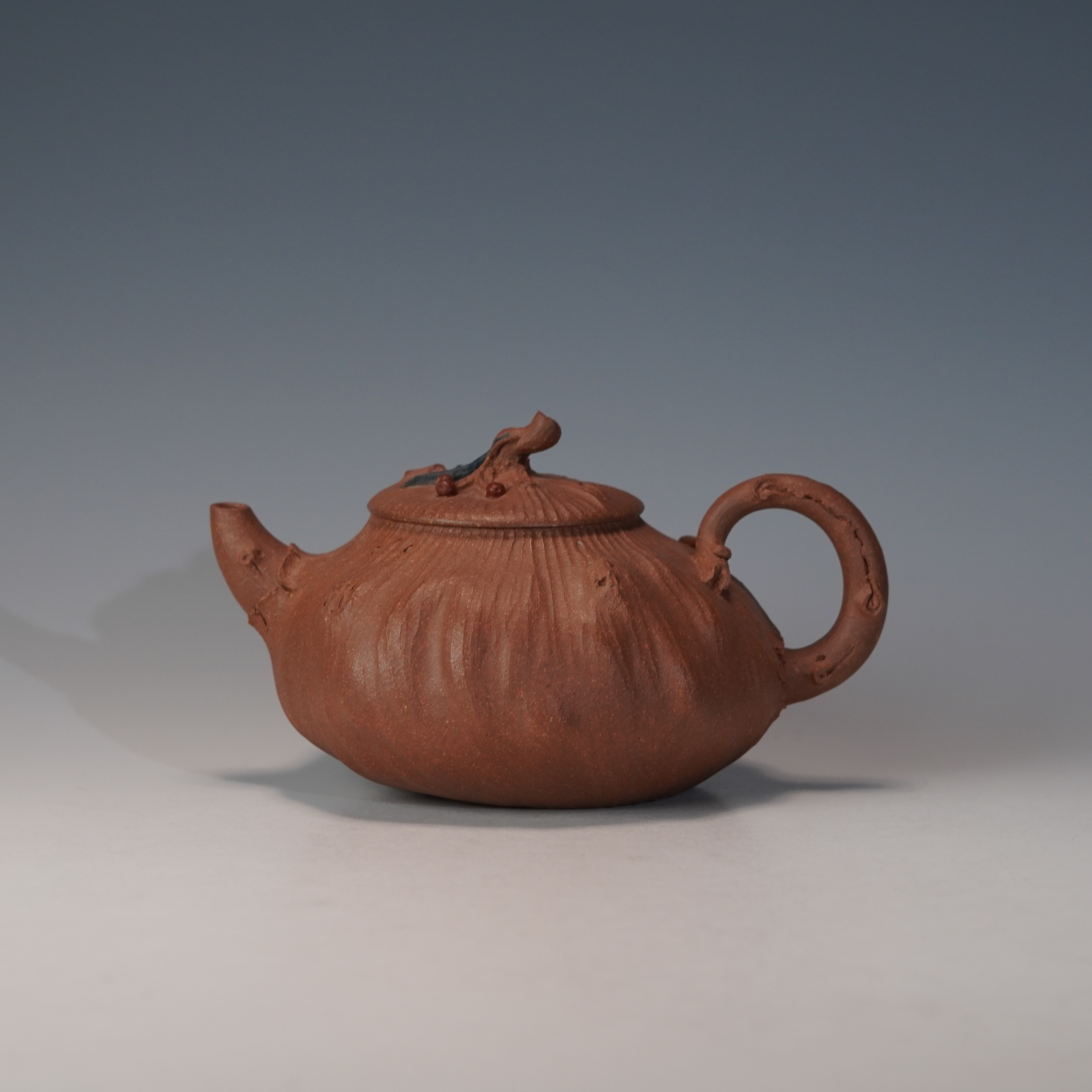 lot.23105 范丽雅 段泥樱珠壶 340cc