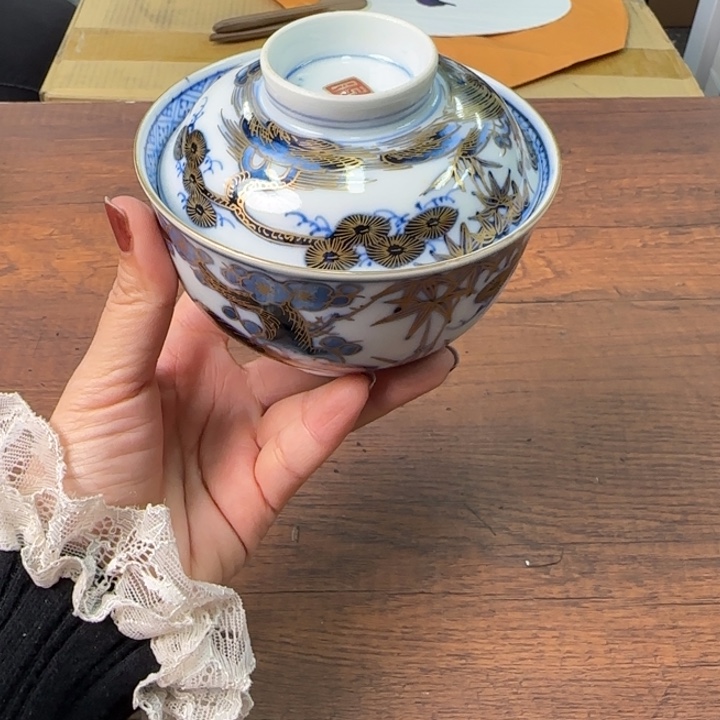 一个陶瓷物件哈哈哈哈