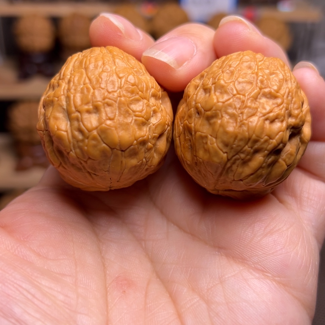 把件文玩核桃4w金丝绣球37尺