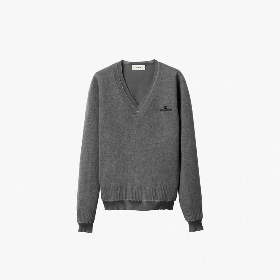 EZ25新款深灰V领针织衫