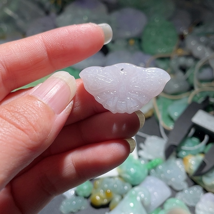 颈饰未镶嵌翡翠天