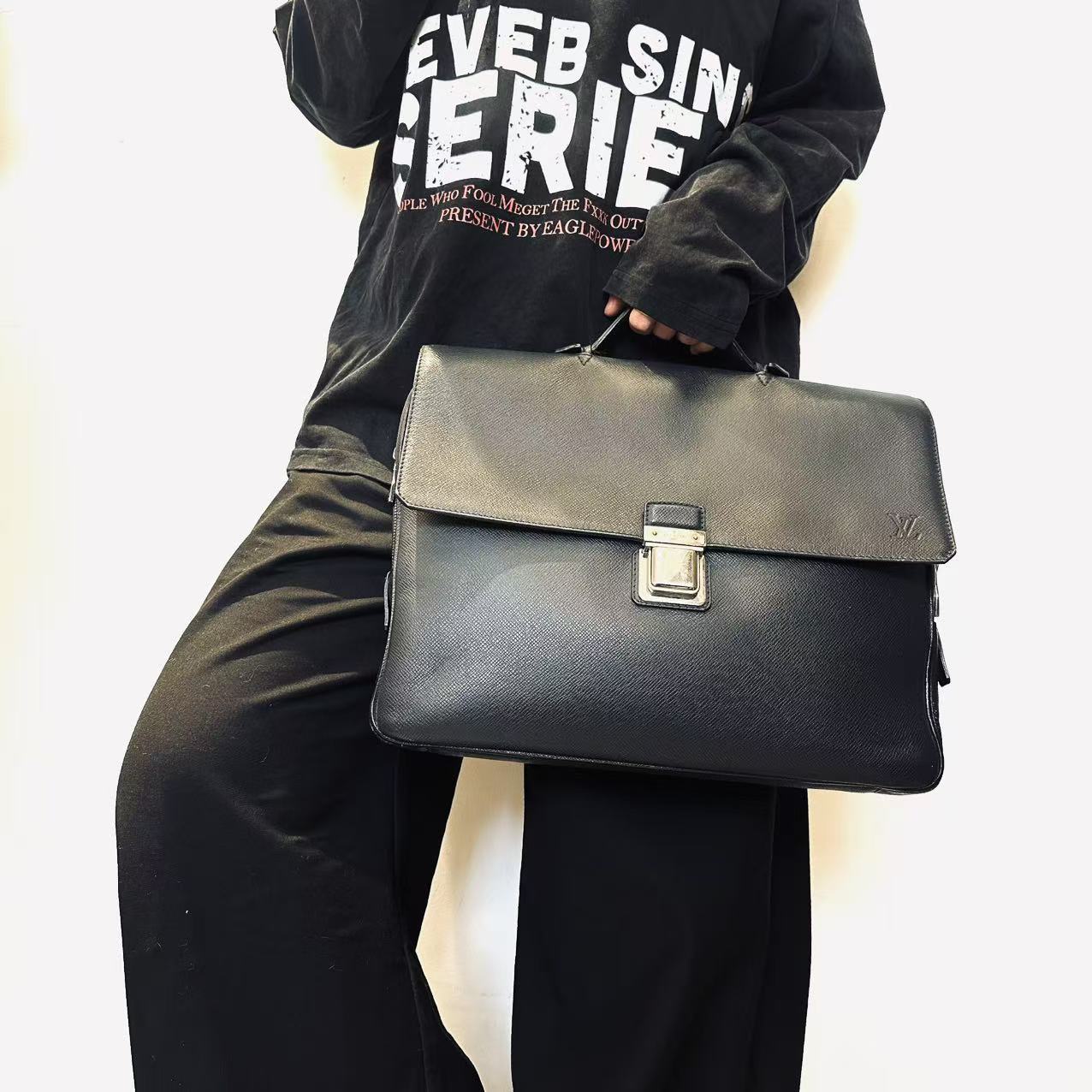 95新 LouisVuitton/路易威登 LV黑色手提包 2506260597