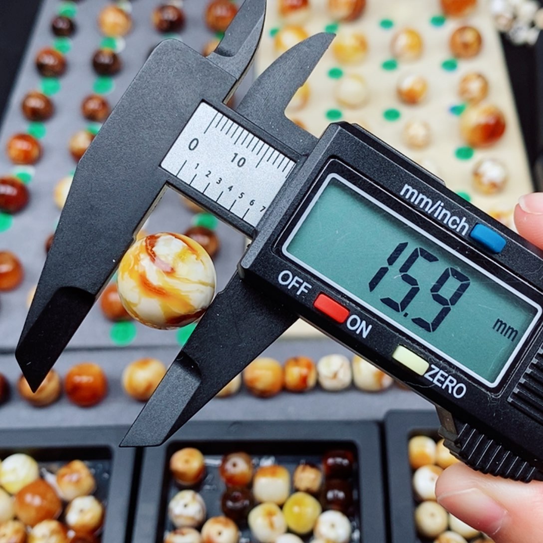 蜜蜡裸石未镶嵌蜜蜡