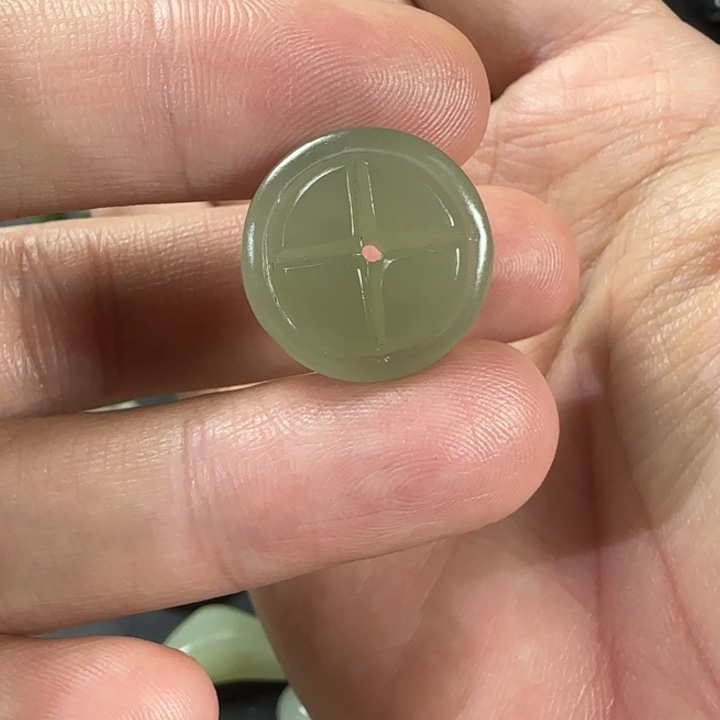 和田玉未镶嵌颈饰定制福利