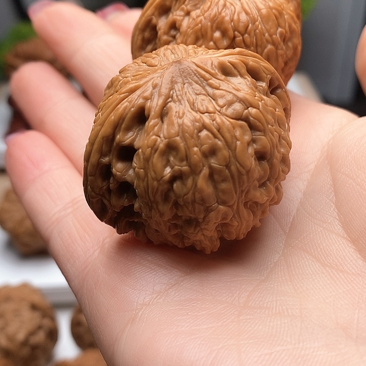 文玩核桃把件万***?泥鳅