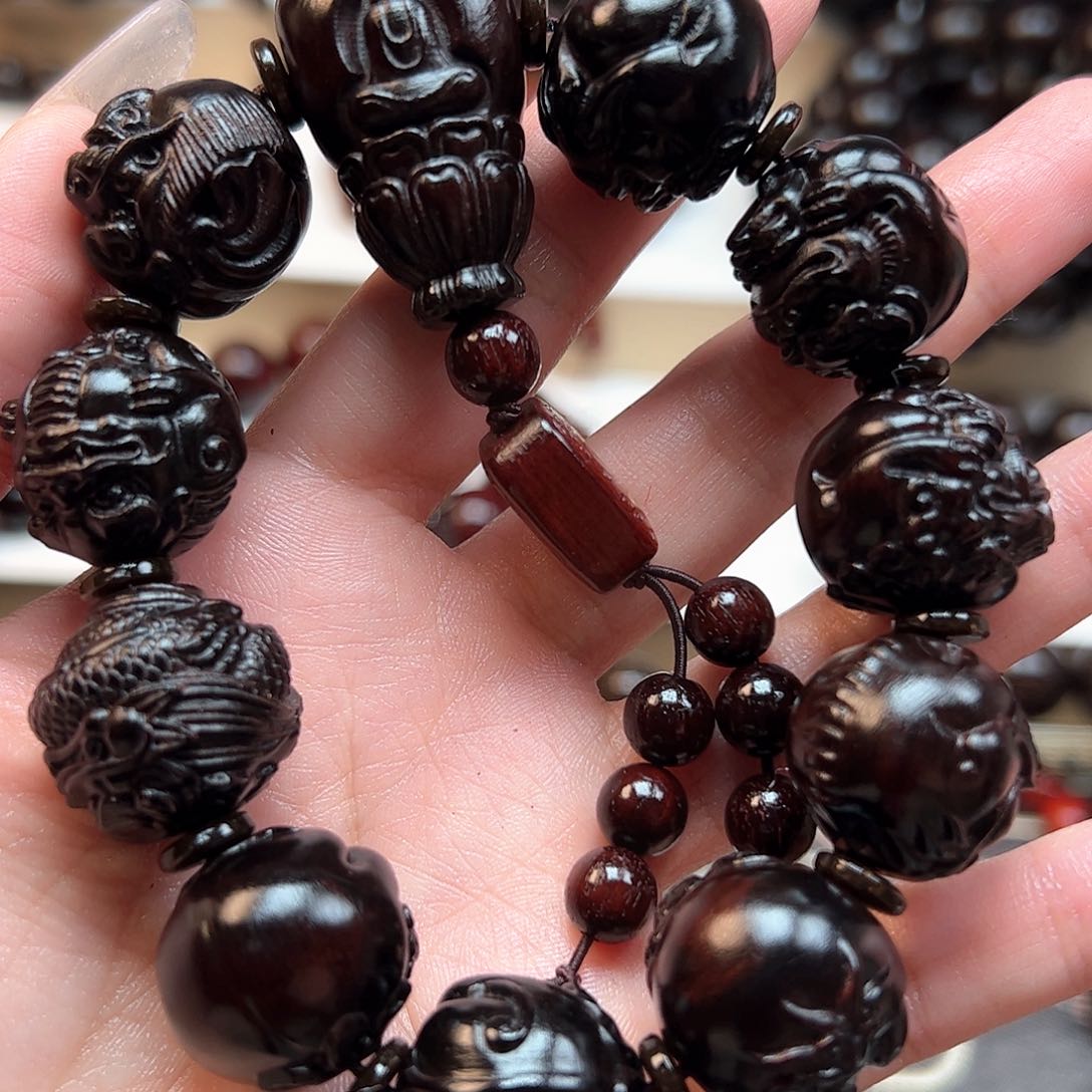 檀香紫檀（小叶紫檀）龙生九子