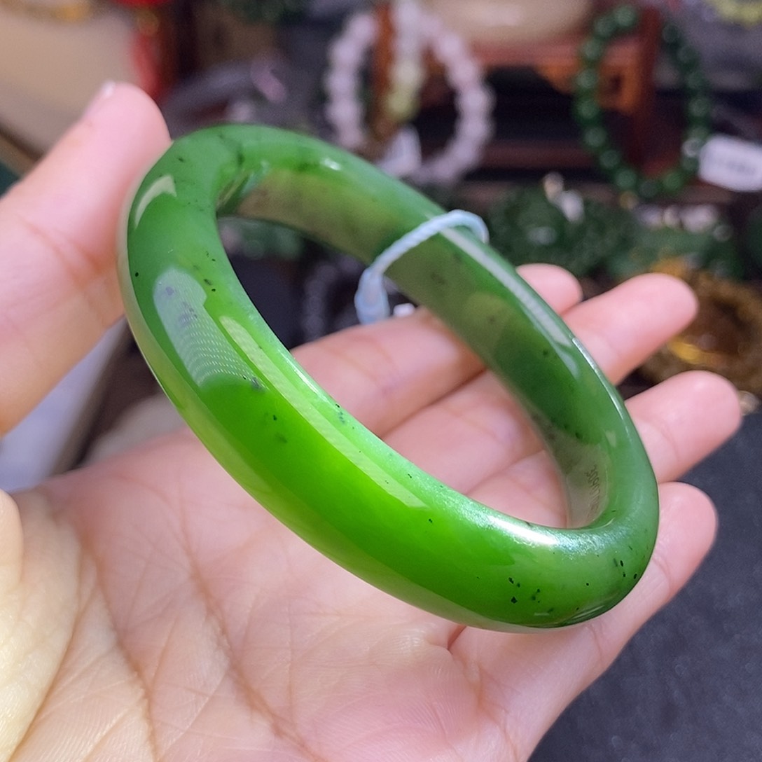 和田玉53.3 阳绿碧玉脂膏级手镯未镶嵌