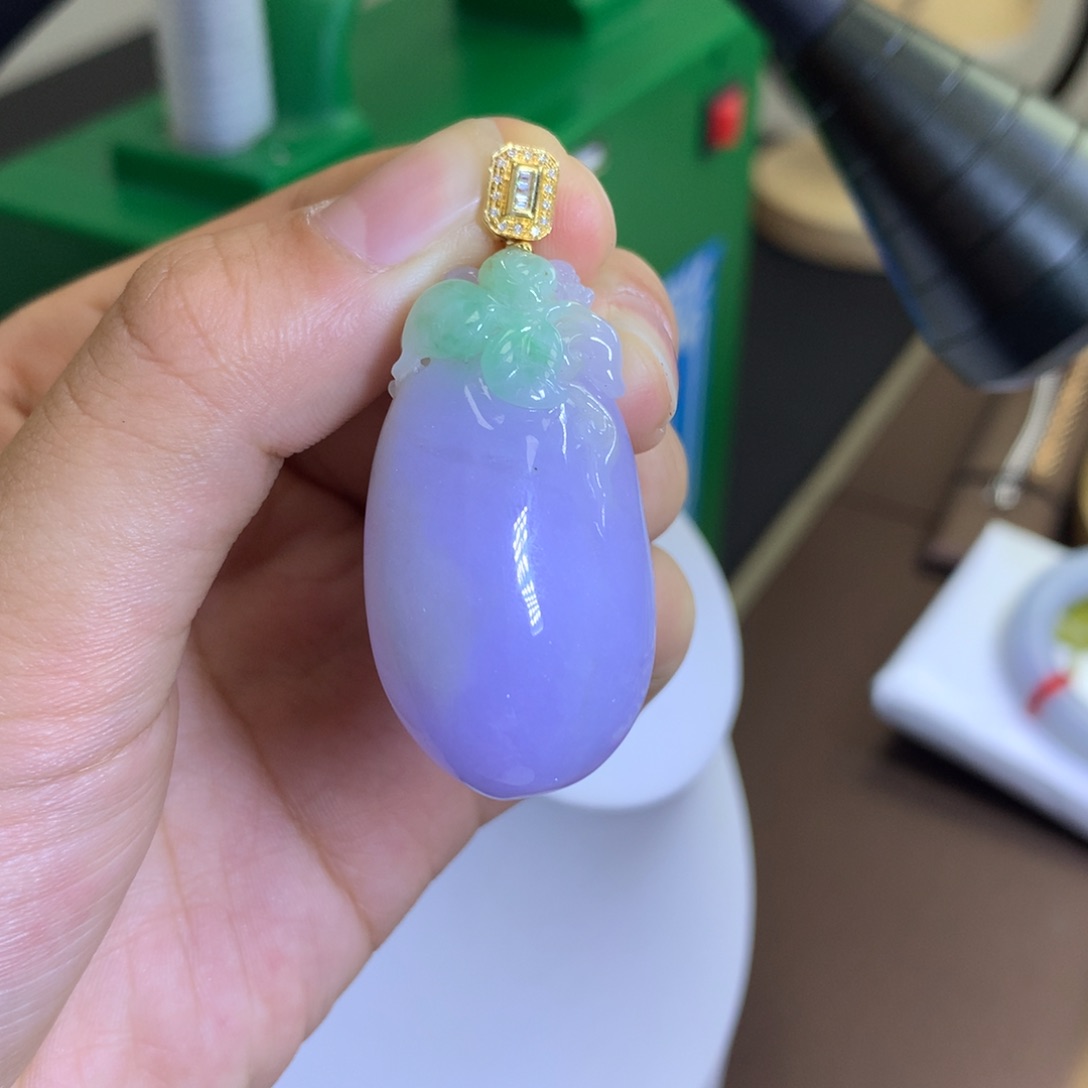 翡翠颈饰18K金镶嵌翡翠