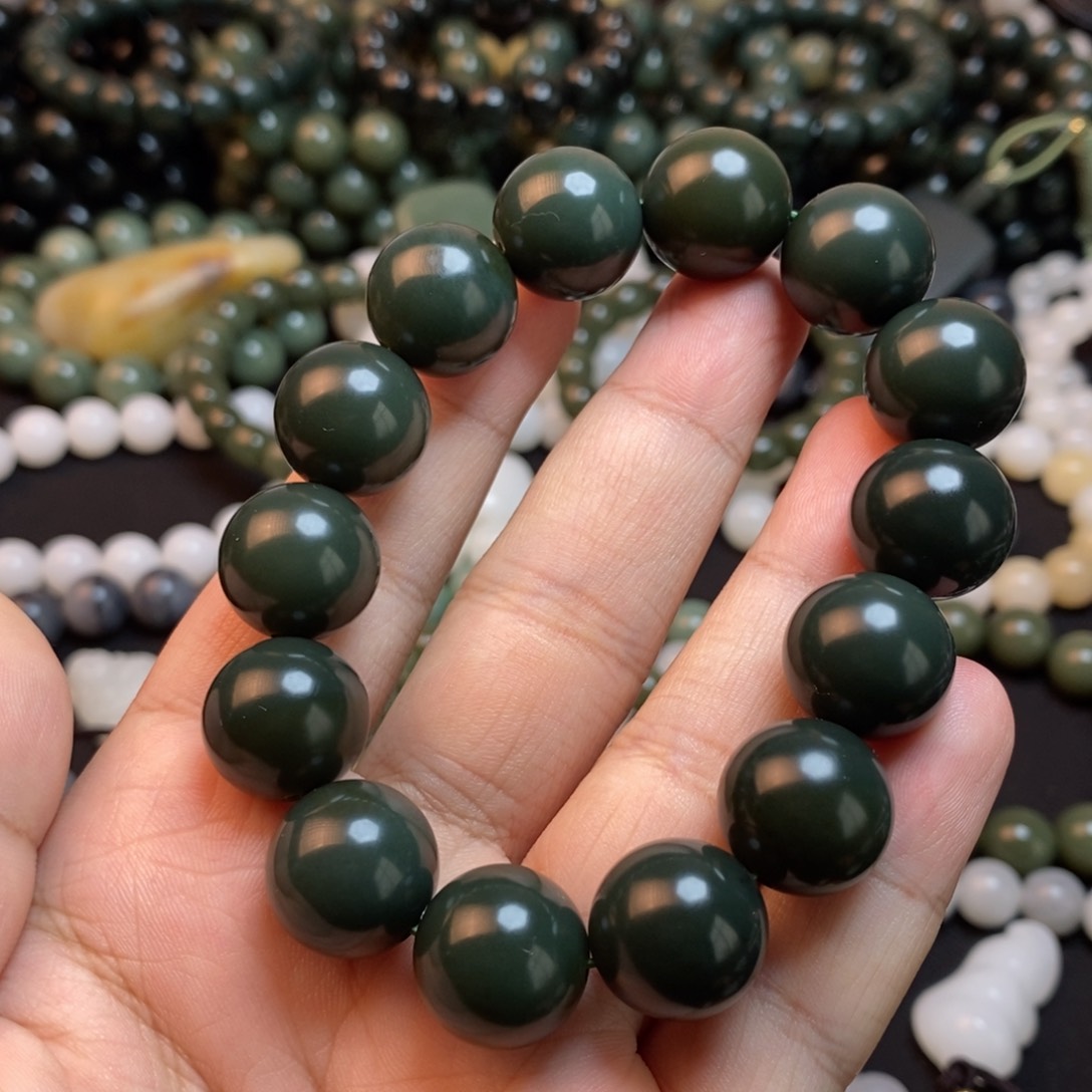 和田玉手串未镶嵌