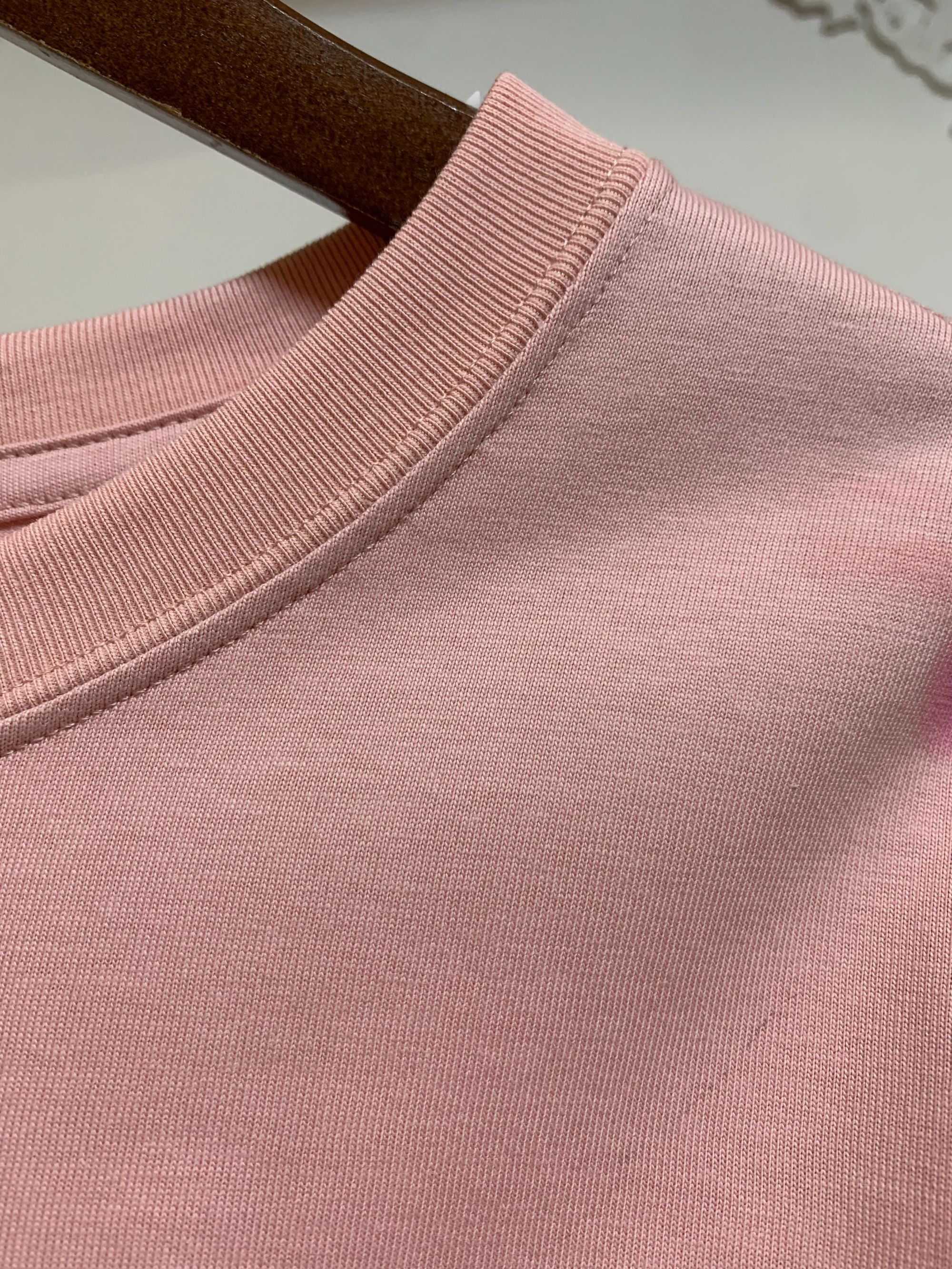 [兮希] 时尚女生休闲卡通草莓圆领T恤上衣