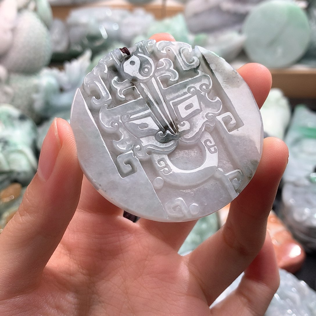 吊坠(不含链)未镶嵌翡翠