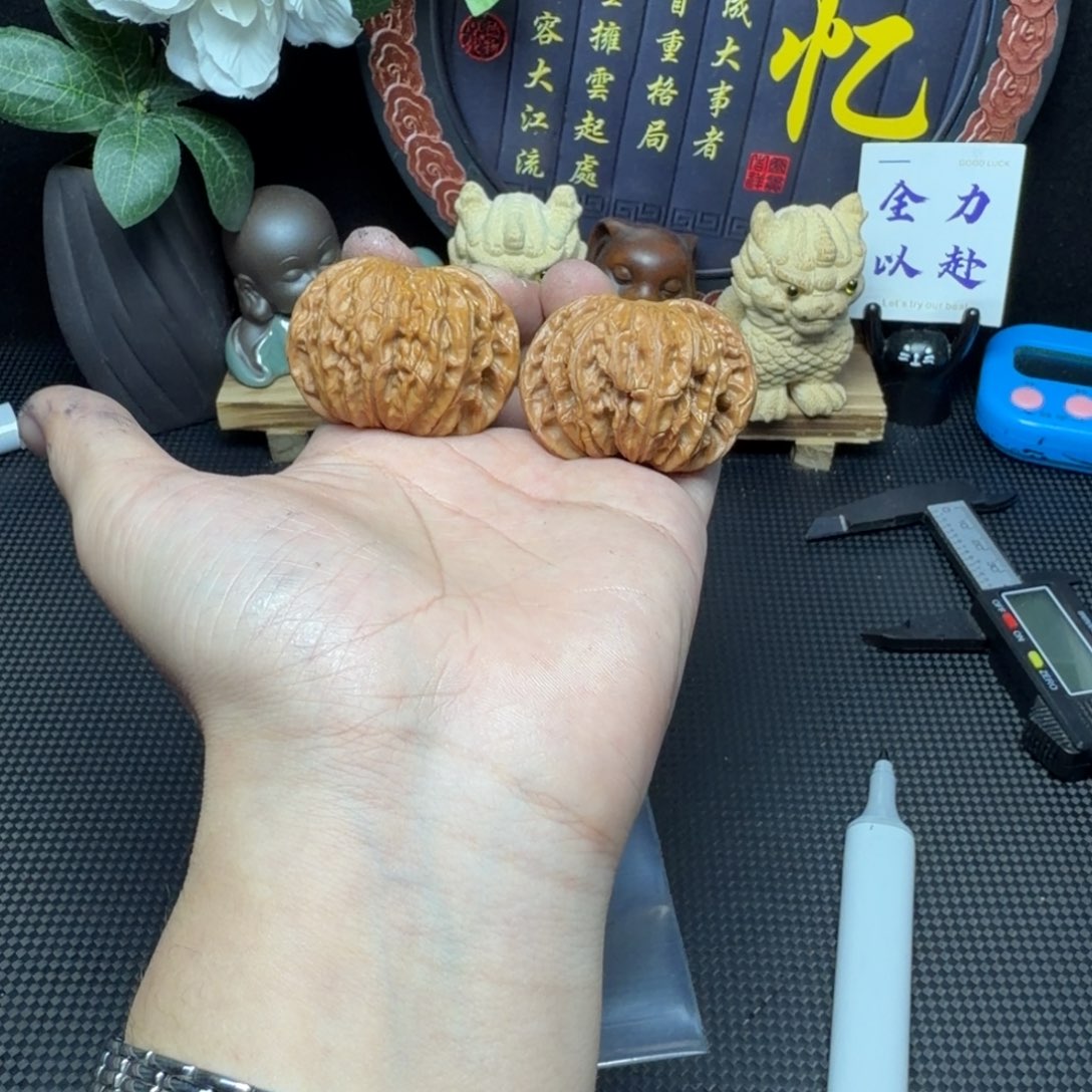 芝***版文玩核桃吊坠45正磨