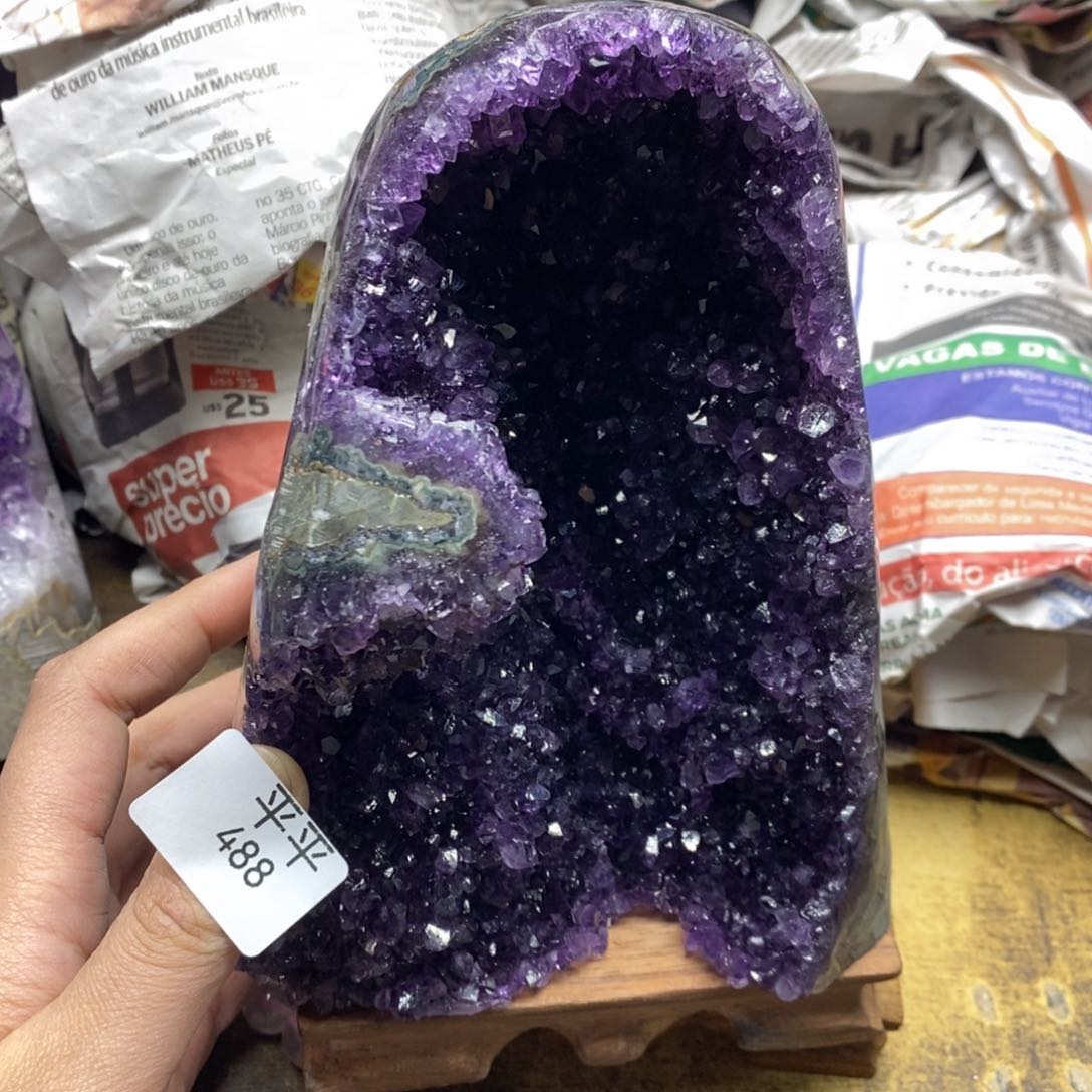 紫晶乌拉圭未镶嵌