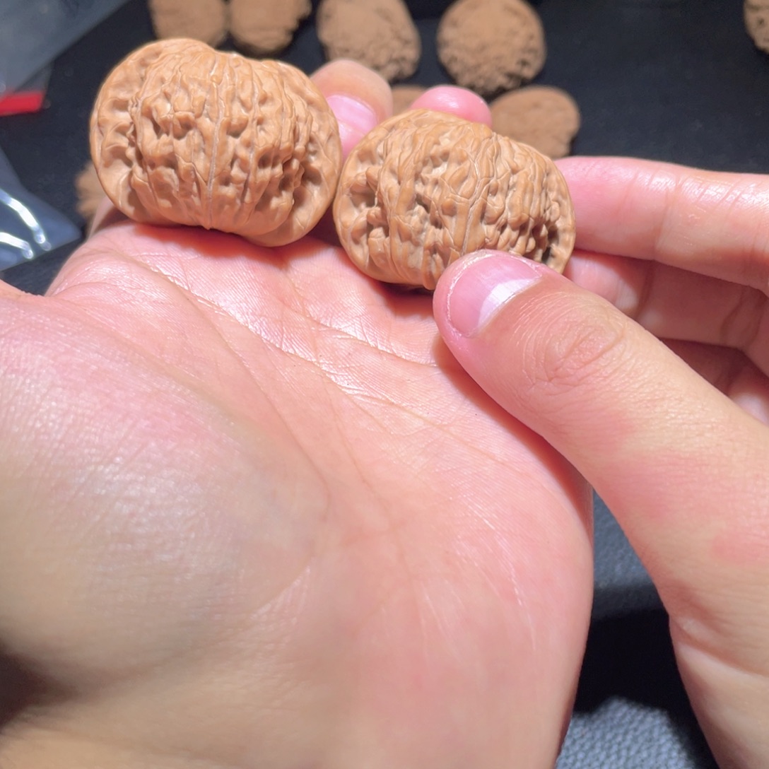 怀***揣文玩核桃吊坠磨盘