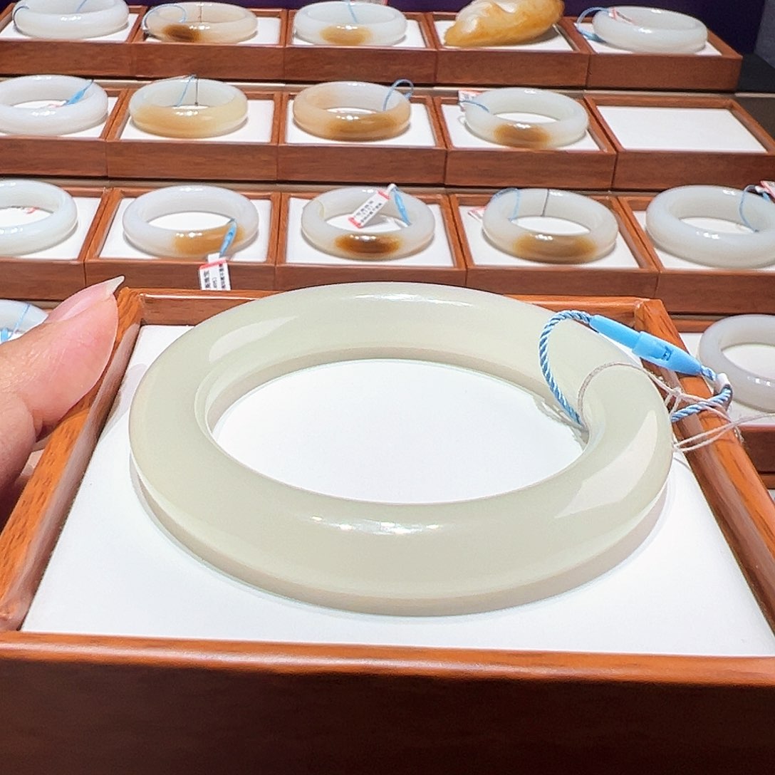 和田玉手镯55/56未镶嵌